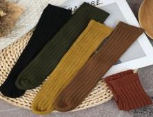 Classic solid color stacked socks